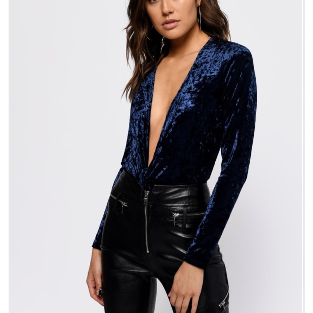 Tobi Knot Yours Navy Velvet Bodysuit